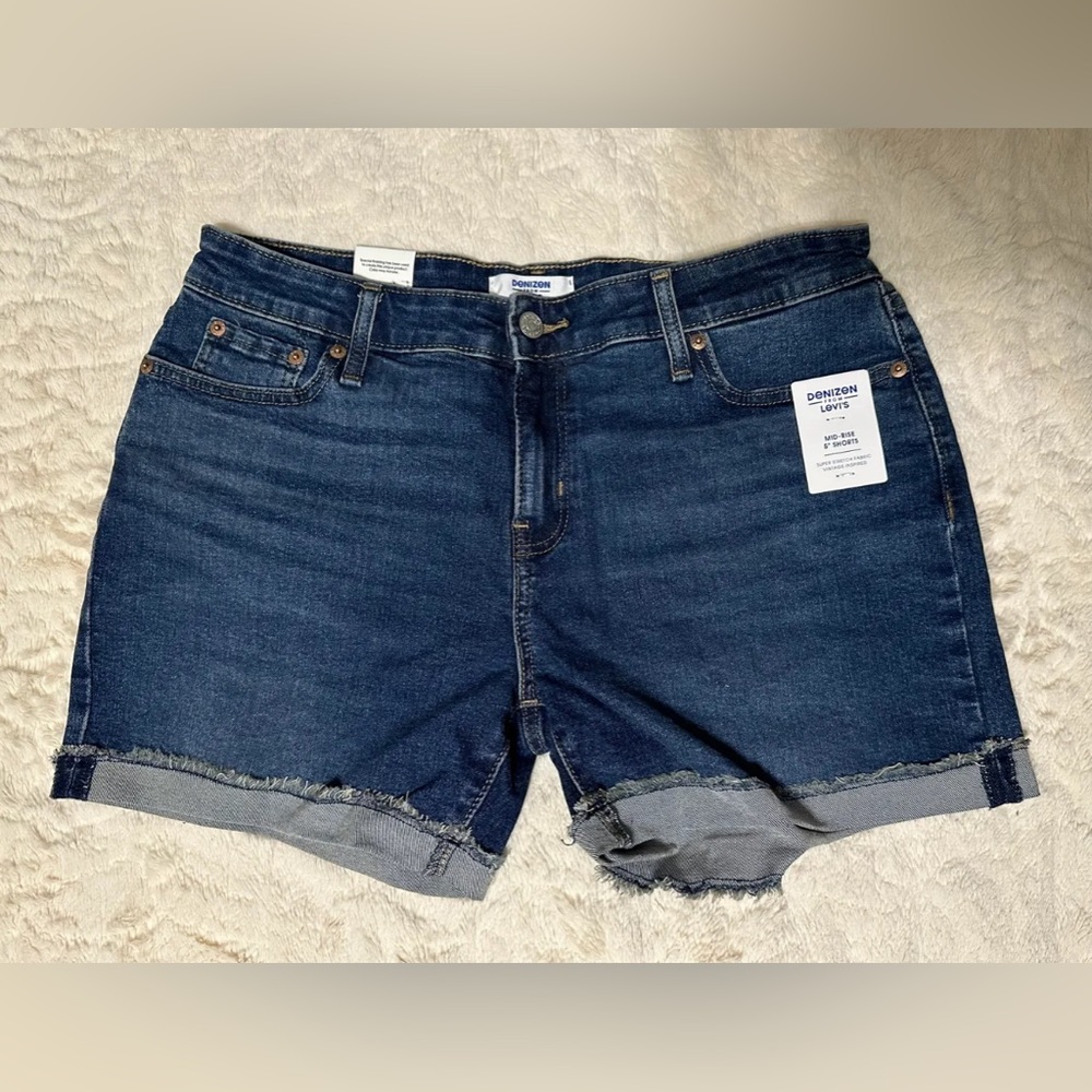 Levi Shorts